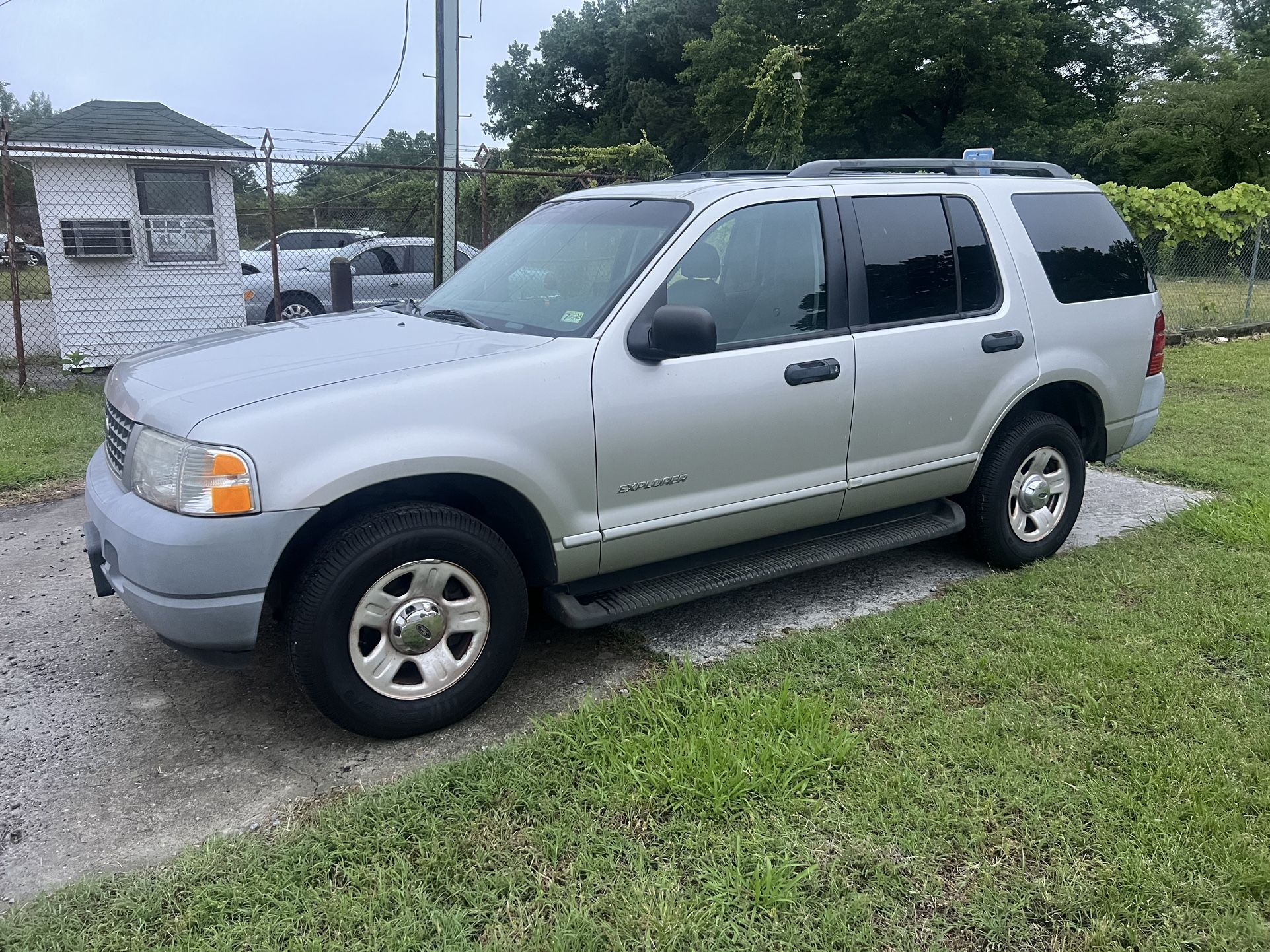 2002 Ford Explorer