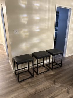 Bar Seats (Almost brand new)