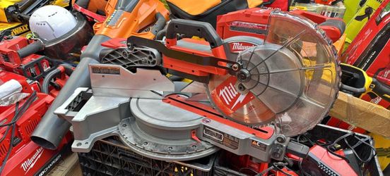 Milwaukee m18 fuel 10in sliding miter saw tool only