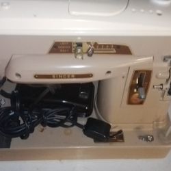 Vintage Singer 403A Slant o matic