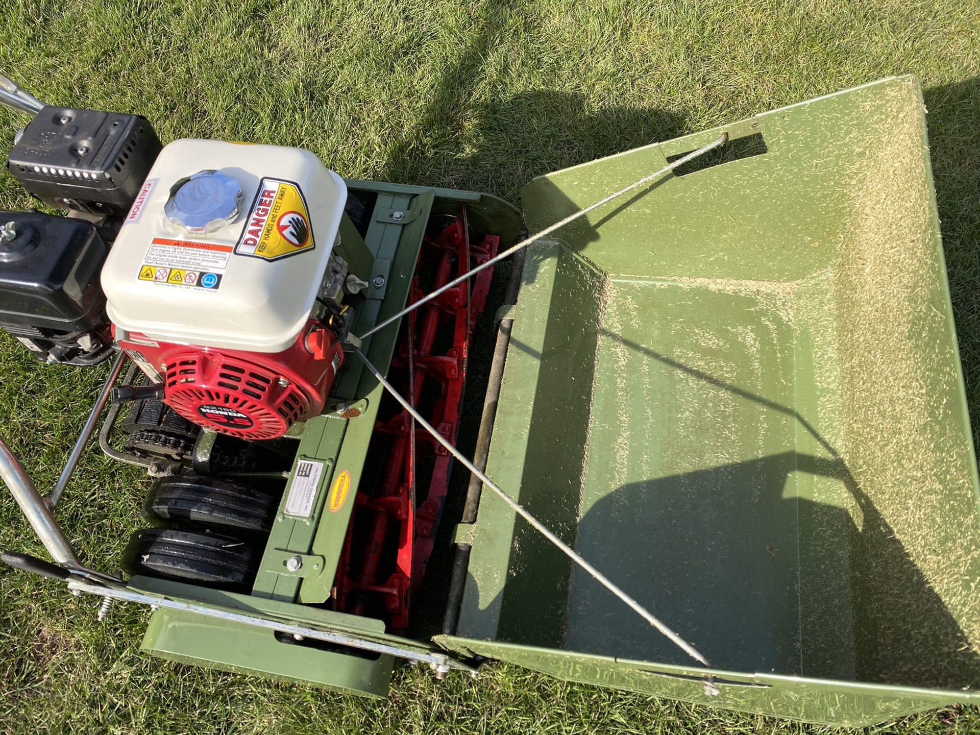 Like New California Trimmer Lawn Mower with 25 Inch Deck and Honda