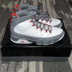 Nike Air Jordan 9 Retro Fire Red Size 10.5