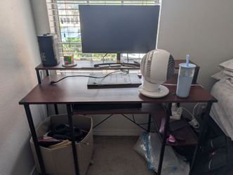 Compact 2-Tier Computer Desk with Keyboard Tray & Storage