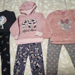 Sets for girls, Size 2T & 3T, all x $20/Conjuntos para niña, talla 2 y 3 años, todo X $20
