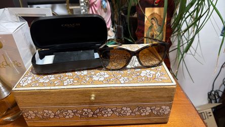 Coach su. Glasses