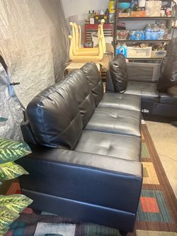 BLACK COUCH 100$
