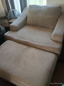 Huge chair with ottoman