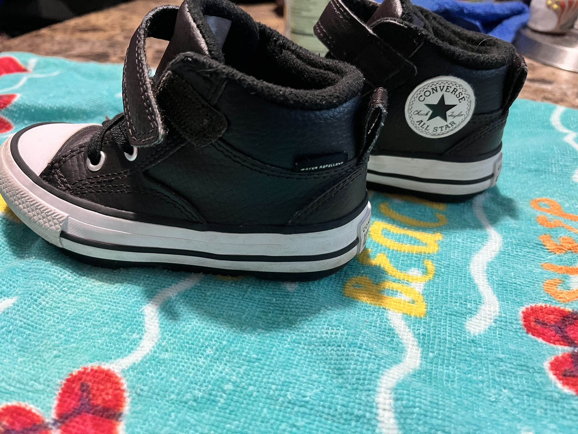 Converse De Niño De Piel Impermeable