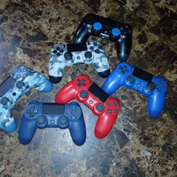 PS4 Controllers 
