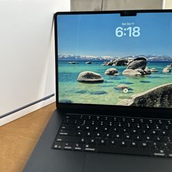 MACBOOK AIR M4 2025 15’ MIDNIGHT- 16GB 256GB SSD (MINT CONDITION)