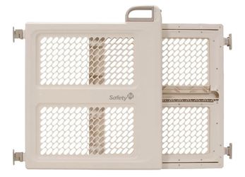 Safety 1st Baby Gate