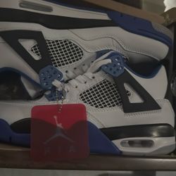 Jordan 4s