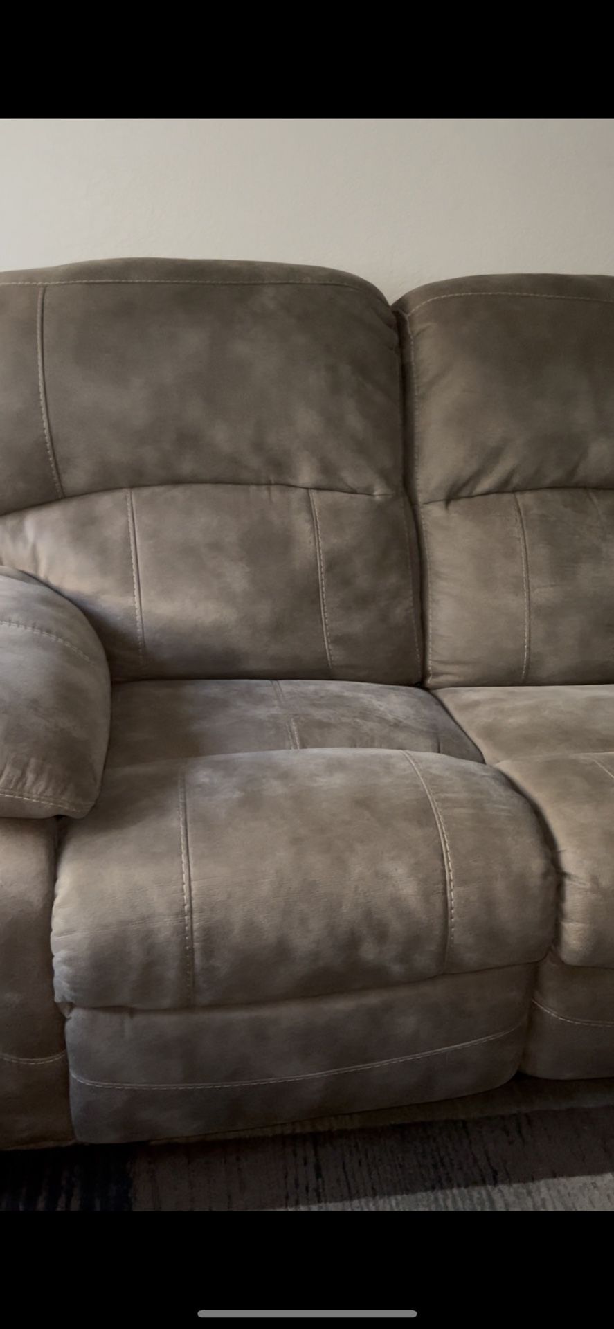 Reclining Sofa With USB Ports