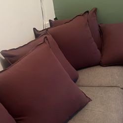 6 Couch pillows 