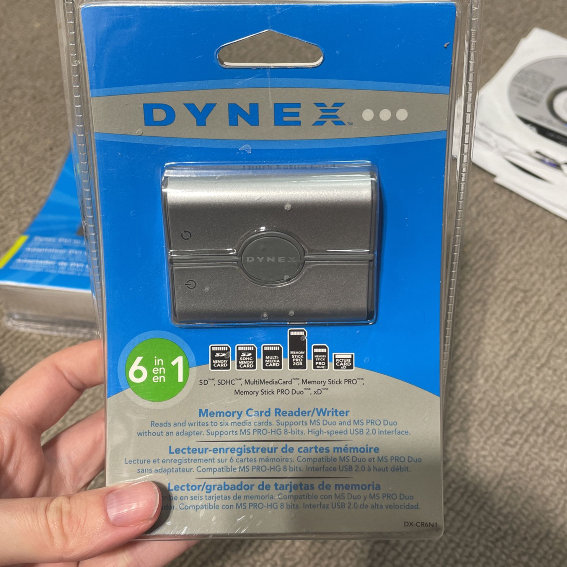 Dynex Memory Card Reader/writer 6 In 1