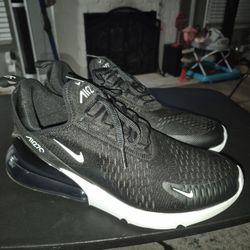 Air Max 270