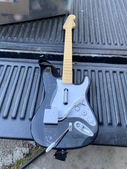 Nintendo Wii Rockband guitar with dongle game guitar dongle MAKE AN OFFER!!