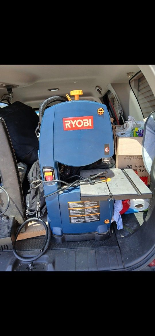 RYOBI Band Saw