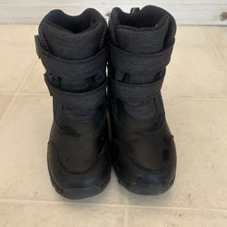 Kids Snow Boots Size 2