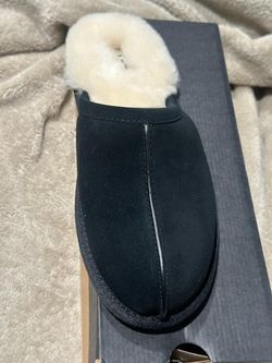 Mens Ugg slippers black size 8 brand new 