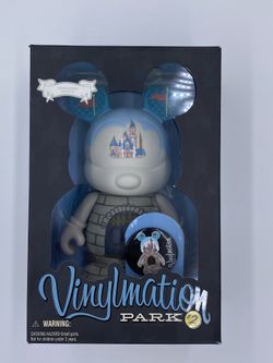 Disney Vinylmation Park 2 Disneyland Castle LE 600