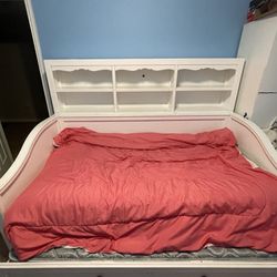 Twin Bed With Twin Trundle 