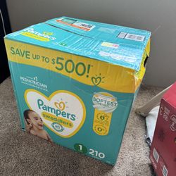 Diapers/ Pañales Pampers size 1 (210)