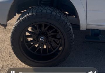 Tis black rims tires