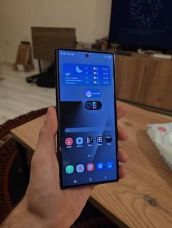 Z fold 7 unlocked for all carriers new condition 512gb can connect to any phone carrier phone is in 10 out of 10 condition