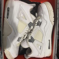 Pure Money 4s Size 10