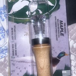 Duck Commander Pro Series Maple Mallard Hen Duck Call – Double Reed, Easy to Blow, Made in USA