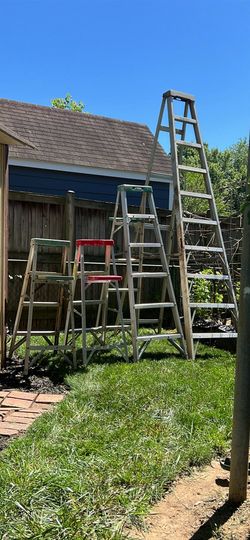 Ladder-4’ step ladder