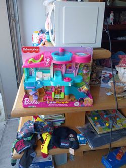 Fisher-Price Barbie Little People's Beach House new