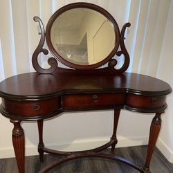Vintage Makeup Vanity