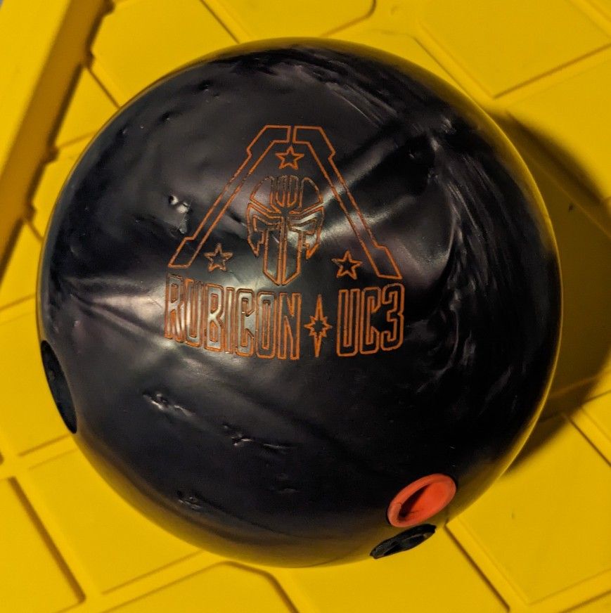 Roto Grip Rubicon UC3 15ポンド Roto Grip Rubicon UC3 Trax Overseas Bowling Ball + FREE