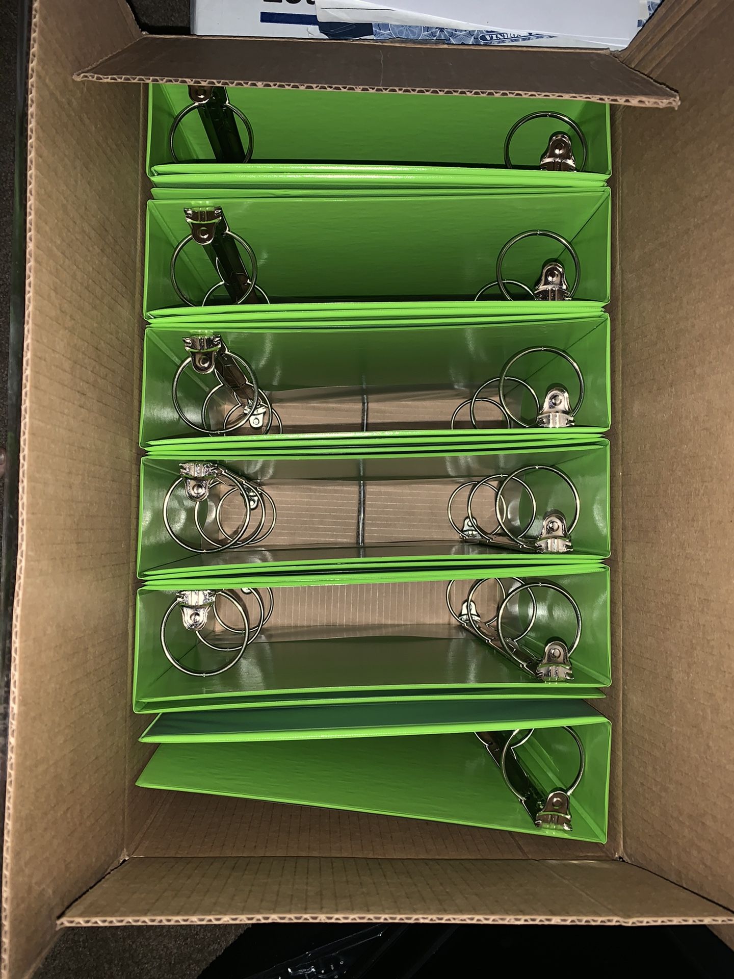 New 3 Ring Binders, 3”, Green, Amazon basics