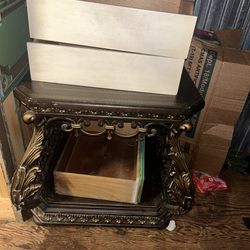 FREE END TABLE