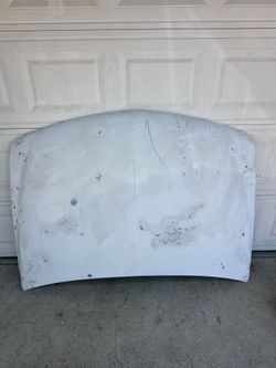 99 - 06 Silverado Tahoe suburban  hood