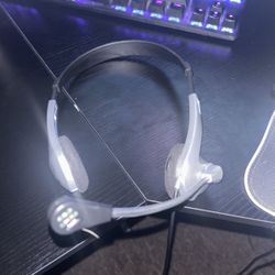 Egghead headset for gaming