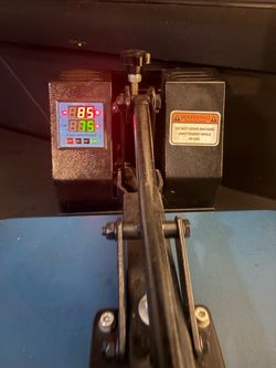 T-shirt press