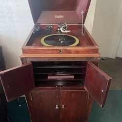 Victoria Antique Record Player