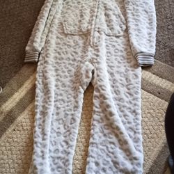 Girls Sleepwear Good Condition Size Medium 7-8$8.00