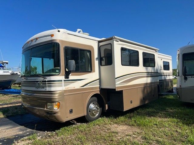 2000 FLEETWOOD BOUNDER 36 RV