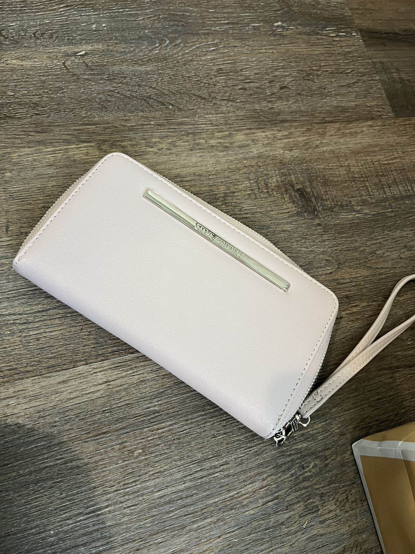 Steve Madden Wristlet