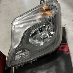 2020-2024 Mercedes- Benz Driver Side Headlight Unit