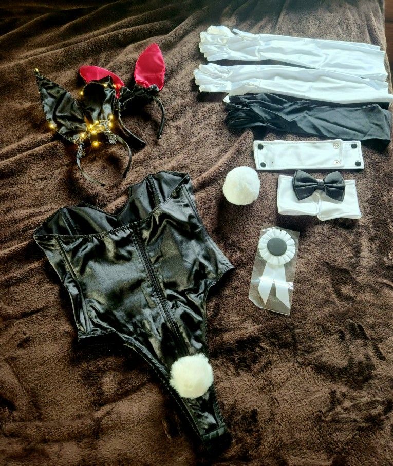 Forplay & Spirit Halloween Black Playboy Bunny & Hef Costume Sizes S–M & L/XL