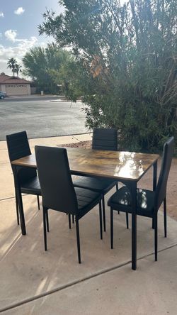 Dining table set