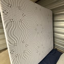 Comforpedic 14” Mattress (King)