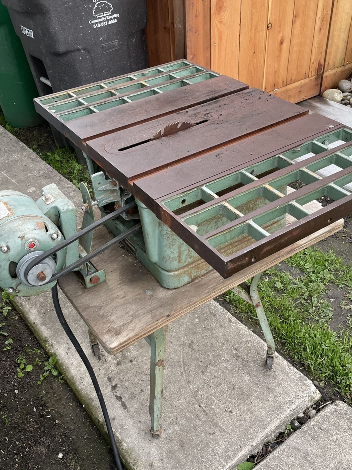 Vintage Craftsman Table Saw