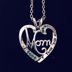 Mom Heart Pendant With Chain 